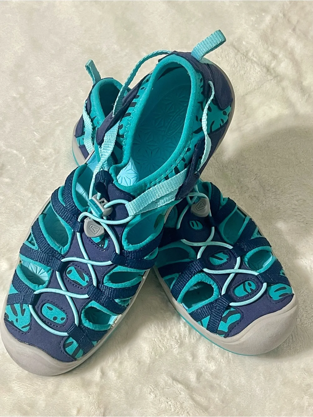 Keen Youth Moxie Sandals Aqua Blue Size 6 Shoes Waterproof Slip-On Bungee Tie
